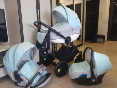 Лот: 15529159. Фото: 1. Коляска 3 в 1 Zippy Viva состояние... Коляски