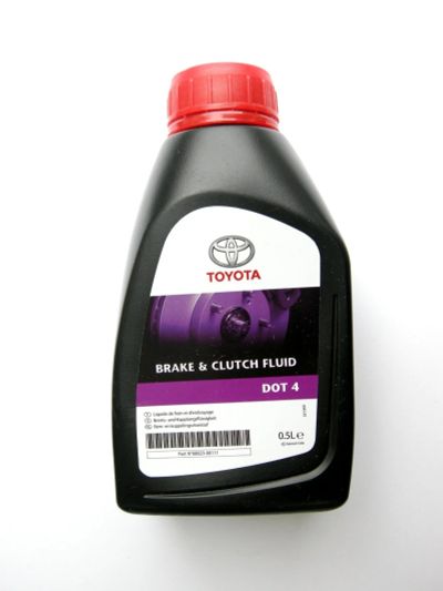 Лот: 15881308. Фото: 1. Жидкость тормозная Toyota Brake... Масла, жидкости