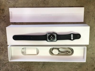 Лот: 13744837. Фото: 1. Apple Watch s1 42mm. Смарт-часы, фитнес-браслеты, аксессуары