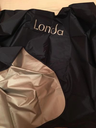 Лот: 9856310. Фото: 1. Пеньюар для парикмахеров Londa... Другое (красота и здоровье)