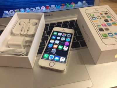 Лот: 6792370. Фото: 1. iPhone 5s 16Gb Gold. Полный комплект... Смартфоны