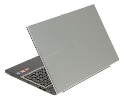 Лот: 3021930. Фото: 1. Ноутбук Samsung np300v5a в идеале. Ноутбуки