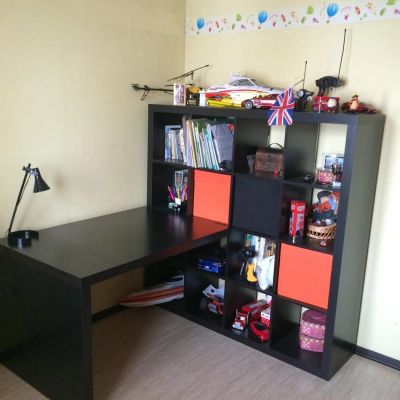 Лот: 4689334. Фото: 1. стеллаж+письменный стол ikea Срочно... Другое (офисная мебель и домашние кабинеты)