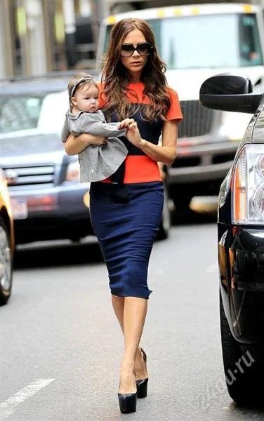 Лот: 2292981. Фото: 1. реплика платья victoria beckham... Платья