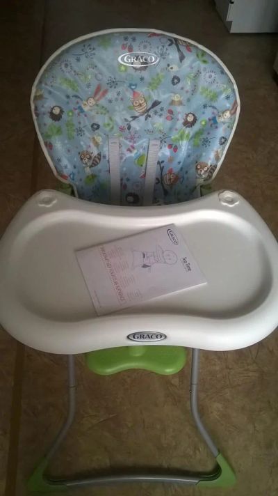 Лот: 5413820. Фото: 1. Стульчик GRACO. Всё для кормления