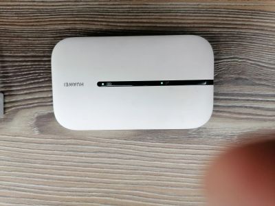 Лот: 25527662. Фото: 1. Роутер Huawei E5576-320. Маршрутизаторы (роутеры)