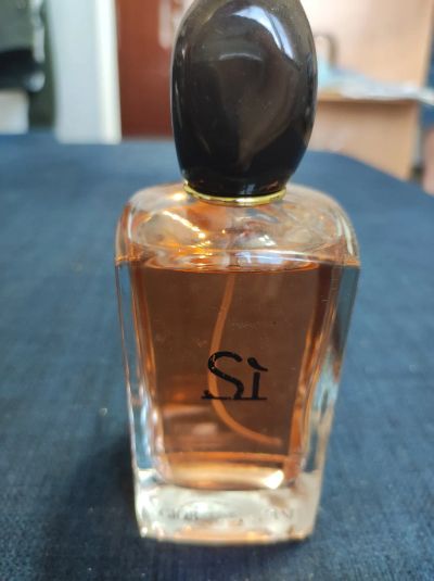 Лот: 22570512. Фото: 1. Giorgio Armani Si. Женская парфюмерия
