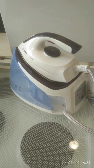 Лот: 25711833. Фото: 1. Парогенератор bosch tds2140. Утюги, парогенераторы, отпариватели