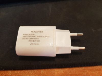 Лот: 25573974. Фото: 1. Зарядное устройство USB 5V 2A. Зарядные устройства, блоки питания, адаптеры сетевые для смартфонов