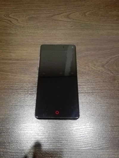 Лот: 11023682. Фото: 1. ZTE Nubia Z5S Mini ( 4 проца... Смартфоны
