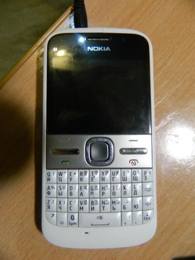 Лот: 3740522. Фото: 1. Телефон Nokia E5 White. Смартфоны