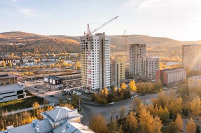Лот: 20409802. Фото: 1. Продам 4-комн. кв. 80.63 кв.м... Квартиры, студии