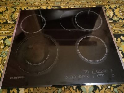 Лот: 16854304. Фото: 1. Стекло от варочной панели Samsung. Запчасти для плит, варочных поверхностей, вытяжек