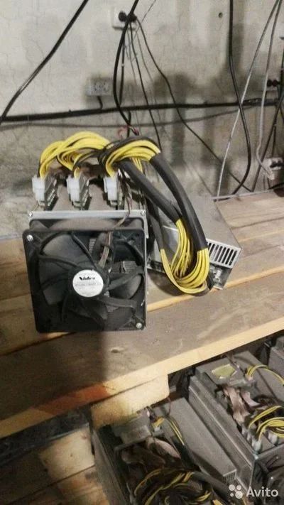 Лот: 17166951. Фото: 1. Асик Antminer S7 (Bitcoin). Майнинг фермы, товары для майнинга