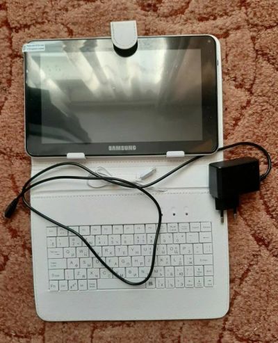 Лот: 19899811. Фото: 1. Планшет Samsung N8000 с чехлом... Ноутбуки