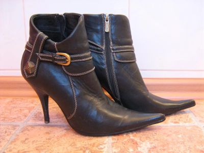 Лот: 3752620. Фото: 1. Ботинки 37 размер. Ботинки, полуботинки