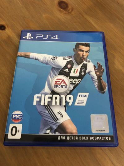 Лот: 15942067. Фото: 1. Fifa 19 диск для ps 4!!. Игры для консолей