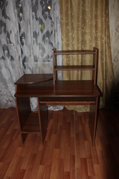 Лот: 11680316. Фото: 1. Стол компьютерный. Компьютерные и письменные столы