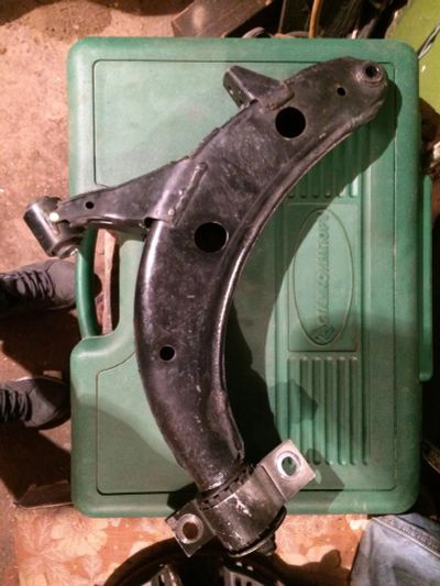 Лот: 6101854. Фото: 1. Рычаг металл! На Sybaru Forester. Ходовая, подвеска, рулевое управление