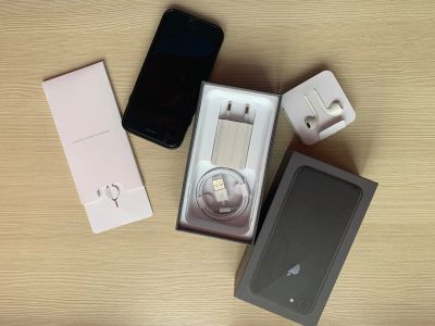 Лот: 15658464. Фото: 1. iPhone 8 64gb. Смартфоны