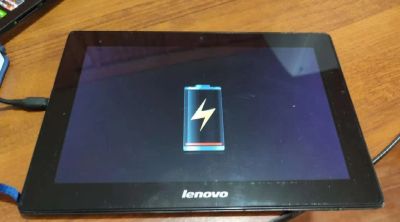 Лот: 21257485. Фото: 1. Планшет Lenovo S6000-H. Планшеты