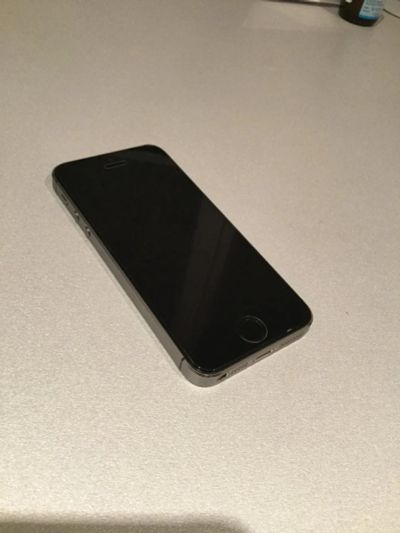 Лот: 7346100. Фото: 1. iPhone 5s 16 gb. Смартфоны