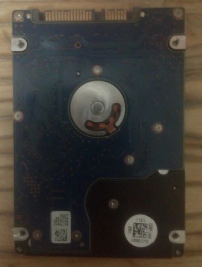 Лот: 8531000. Фото: 1. Hitachi NP300U1A 320 Гб. Жёсткие диски (HDD)
