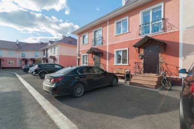 Лот: 15942769. Фото: 1. Таунхаус в Емельяновском посаде. Дома