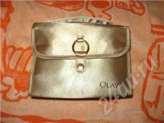 Лот: 550424. Фото: 1. Косметичка золотистая Olay. Другое (красота и здоровье)