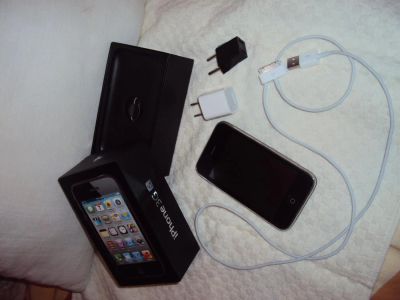 Лот: 3531998. Фото: 1. iPhone 3G S 16 GB. Подарки на Новый год