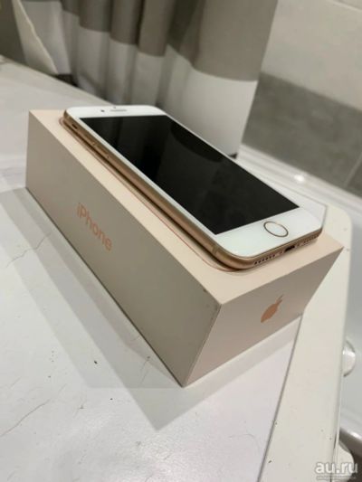 Лот: 13857848. Фото: 1. iPhone 8 64Gb Gold. Смартфоны