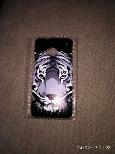Лот: 9127895. Фото: 1. Чехол на HTC One M7. Чехлы, бамперы