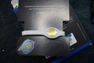 Лот: 3673886. Фото: 1. Power balance золотой белый в... Другое (спортивные товары)