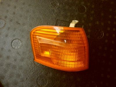 Лот: 4132268. Фото: 1. Габарит Toyota Carib AE111. 1995... Оптика и освещение
