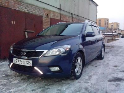 Лот: 3816417. Фото: 1. Автомобиль KIA Ceed SW. Автомобили