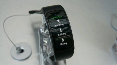 Лот: 11428108. Фото: 1. Samsung Gear Fit 2 с GPS. Смарт-часы, фитнес-браслеты, аксессуары