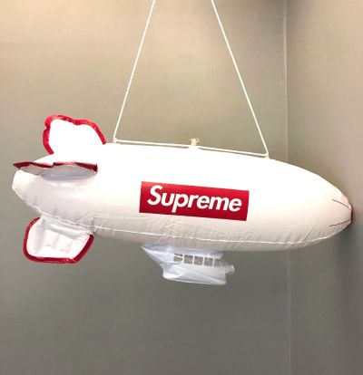 Лот: 19339159. Фото: 1. Supreme Inflatable Blimp (Дирижабль... Сувенирные мелочи