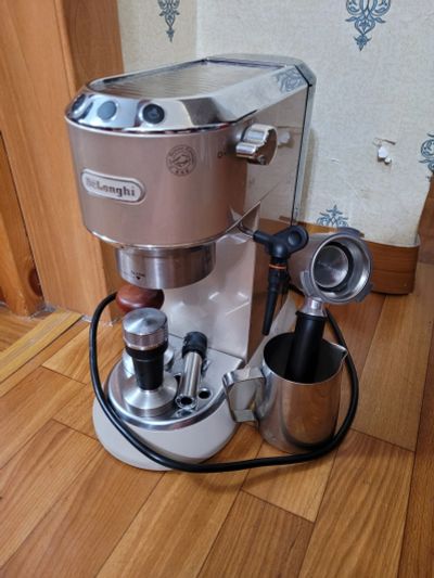Лот: 24944675. Фото: 1. Кофеварка DeLonghi Dedica EC785. Чайники, кофемашины, кулеры
