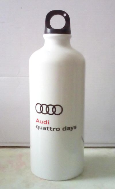 Лот: 7049669. Фото: 1. Брэндовая фляжка 0,6 L Audi. НОВАЯ... Спортивная посуда