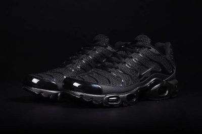Лот: 9978154. Фото: 1. Кроссовки Nike air max tn+-. Кеды, кроссовки, слипоны