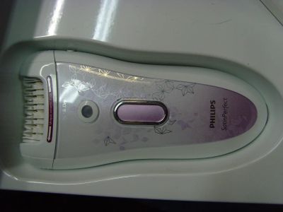 Лот: 5024651. Фото: 1. Эпилятор Philips HP6577. Укладка и стрижка волос, бритьё, эпиляция