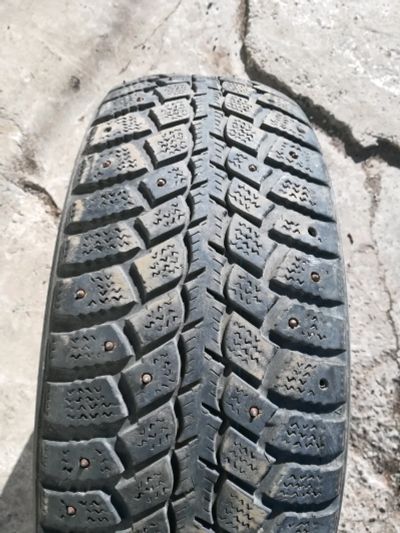 Лот: 13346876. Фото: 1. Шина зимняя Kumho 215 60 16 (шина... Шины