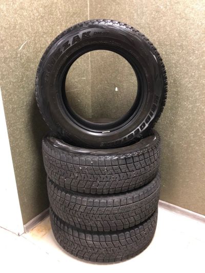 Лот: 14992069. Фото: 1. Шины Bridgestone Blizzak dm-v1... Шины