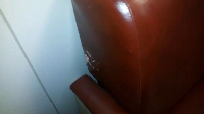 Лот: 9653703. Фото: 1. Диван кожанный в отличном состоянии. Диваны