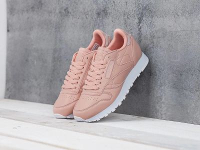 Лот: 11256663. Фото: 1. Кроссовки Reebok Classic Leather... Кеды, кроссовки, слипоны