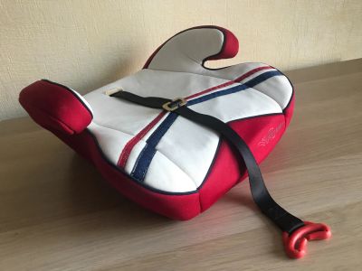Лот: 25032419. Фото: 1. Детское автокресло (бустер) 15-36... Детские автокресла