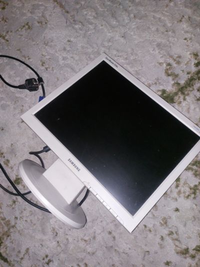 Лот: 25627510. Фото: 1. Монитор samsung. ЖК-мониторы