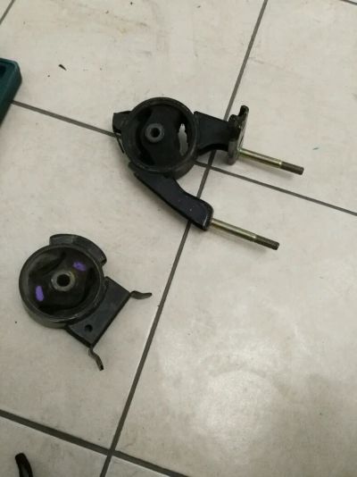 Лот: 11221288. Фото: 1. Подушка двигателя vitz platz probox... Двигатель и элементы двигателя