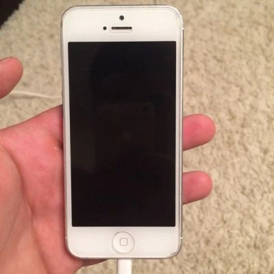 Лот: 5296418. Фото: 1. Iphone 5 16gb White. Смартфоны