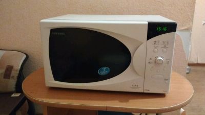 Лот: 10889448. Фото: 1. Микроволновка Samsung микроволновая... Микроволновки, мини-печи